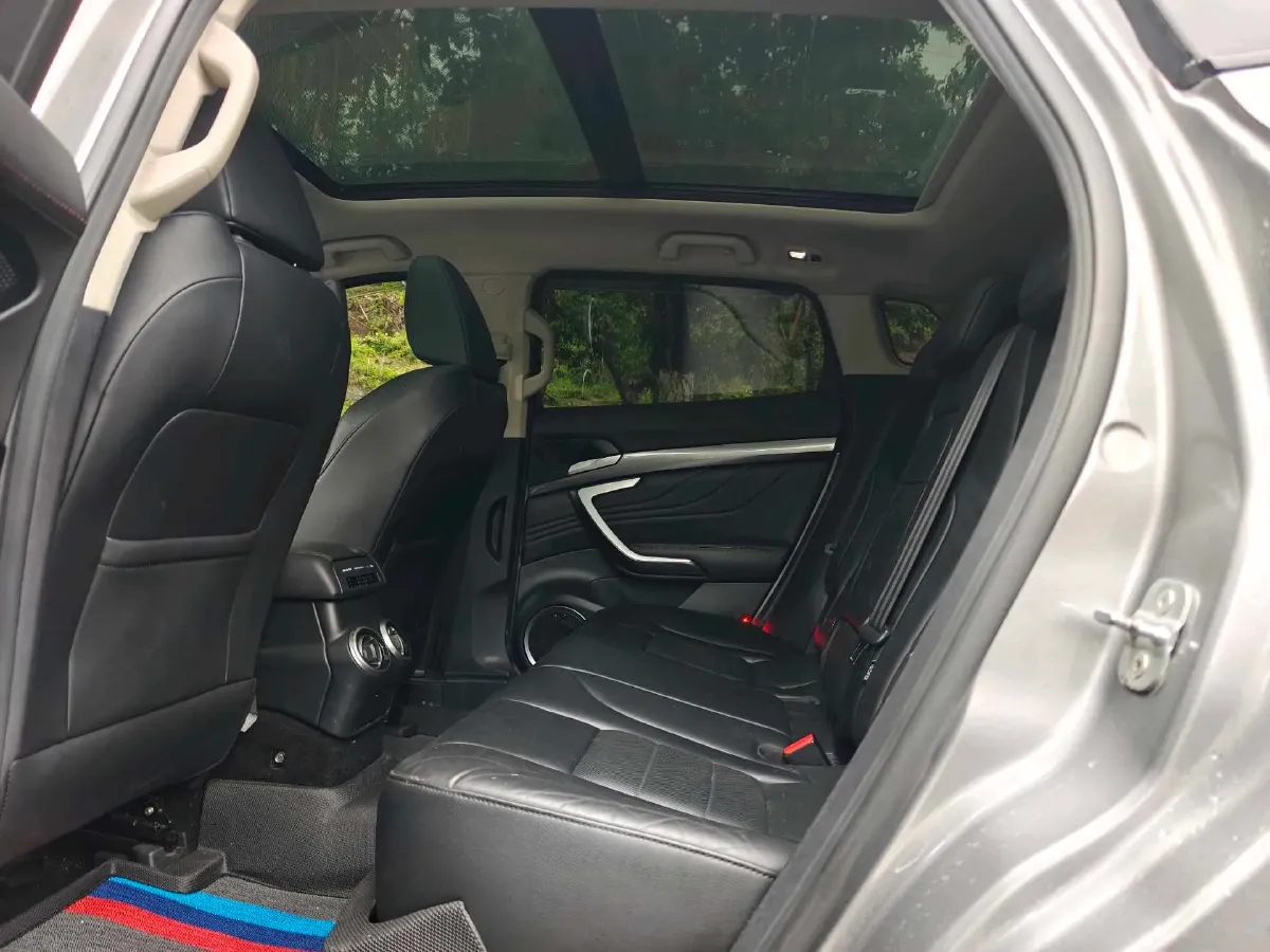 2017 WEY VV7 2.0T 234HP L4 7DCT,autocango,china used car exporter,china ev exporter,chinese used car exporter,chinese used ev exporter