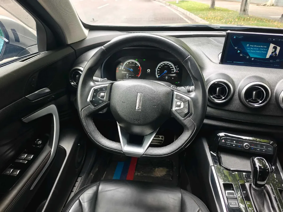 2017 WEY VV7 2.0T 234HP L4 7DCT,autocango,china used car exporter,china ev exporter,chinese used car exporter,chinese used ev exporter