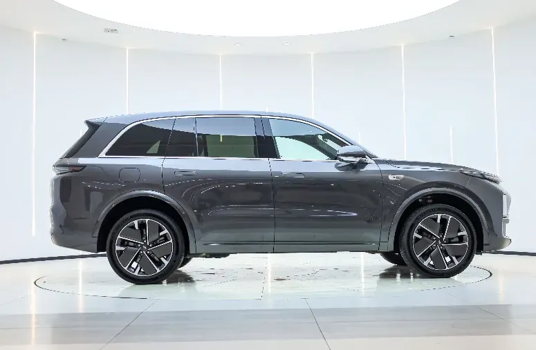 2025 Li L8 Range Extended 154HP REEV,autocango,china used car exporter,china ev exporter,chinese used car exporter,chinese used ev exporter