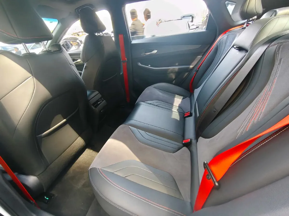 2022 Geely Binray 1.5T 181HP L4 7DCT,autocango,china used car exporter,china ev exporter,chinese used car exporter,chinese used ev exporter