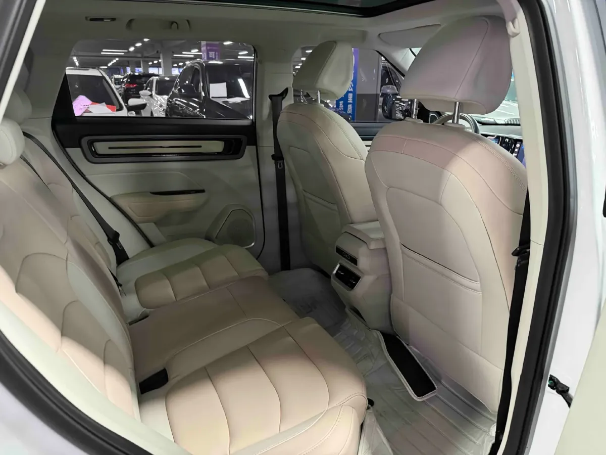 2023 Geely ICON 1.5T 181HP L4 7DCT,autocango,china used car exporter,china ev exporter,chinese used car exporter,chinese used ev exporter