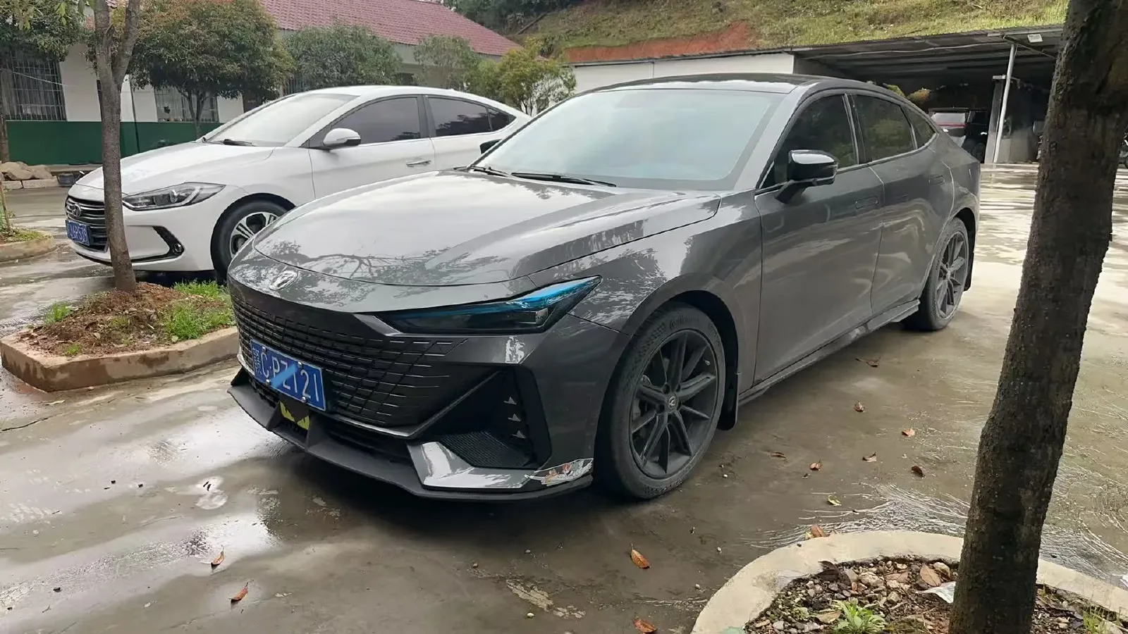 2023 ChangAn UNI-V 1.5T 188HP L4 7DCT,autocango,china used car exporter,china ev exporter,chinese used car exporter,chinese used ev exporter