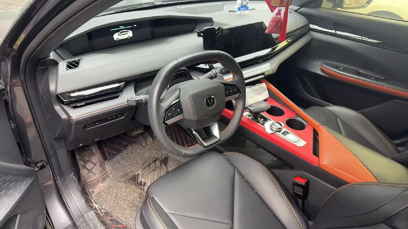 2023 ChangAn UNI-V 1.5T 188HP L4 7DCT,autocango,china used car exporter,china ev exporter,chinese used car exporter,chinese used ev exporter