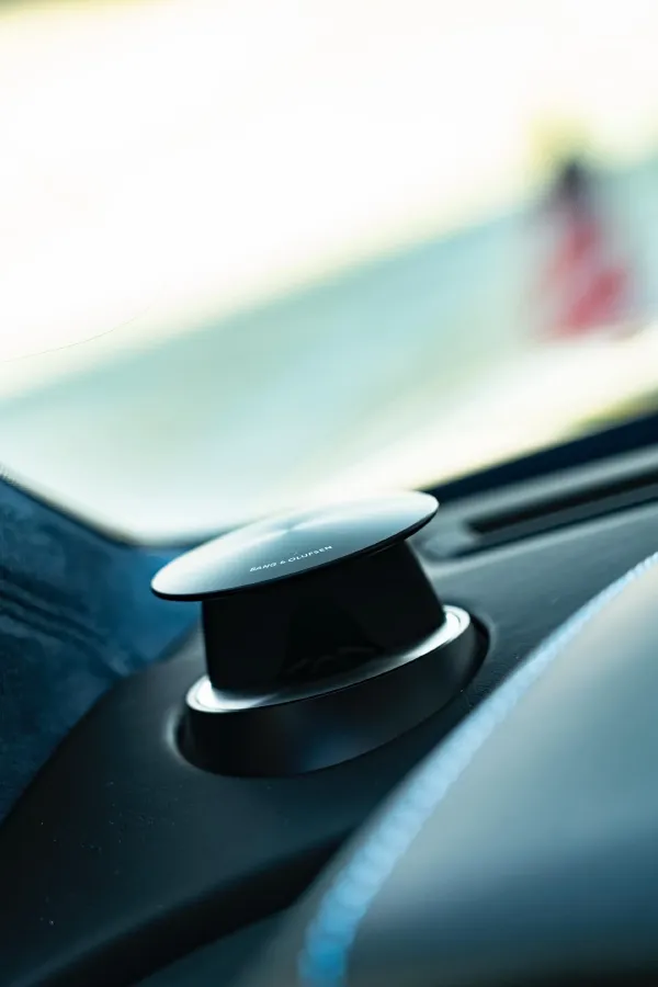 2015 Aston Martin Rapide 6.0L 560HP V12 8AT,autocango,china used car exporter,china ev exporter,chinese used car exporter,chinese used ev exporter