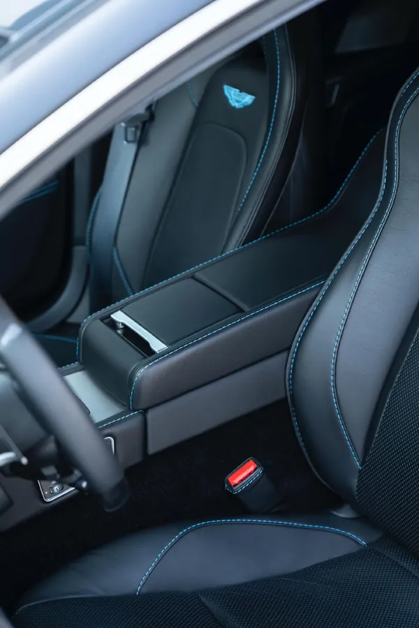 2015 Aston Martin Rapide 6.0L 560HP V12 8AT,autocango,china used car exporter,china ev exporter,chinese used car exporter,chinese used ev exporter