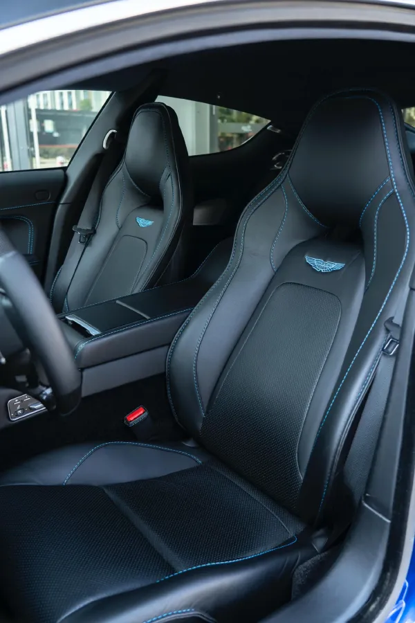 2015 Aston Martin Rapide 6.0L 560HP V12 8AT,autocango,china used car exporter,china ev exporter,chinese used car exporter,chinese used ev exporter