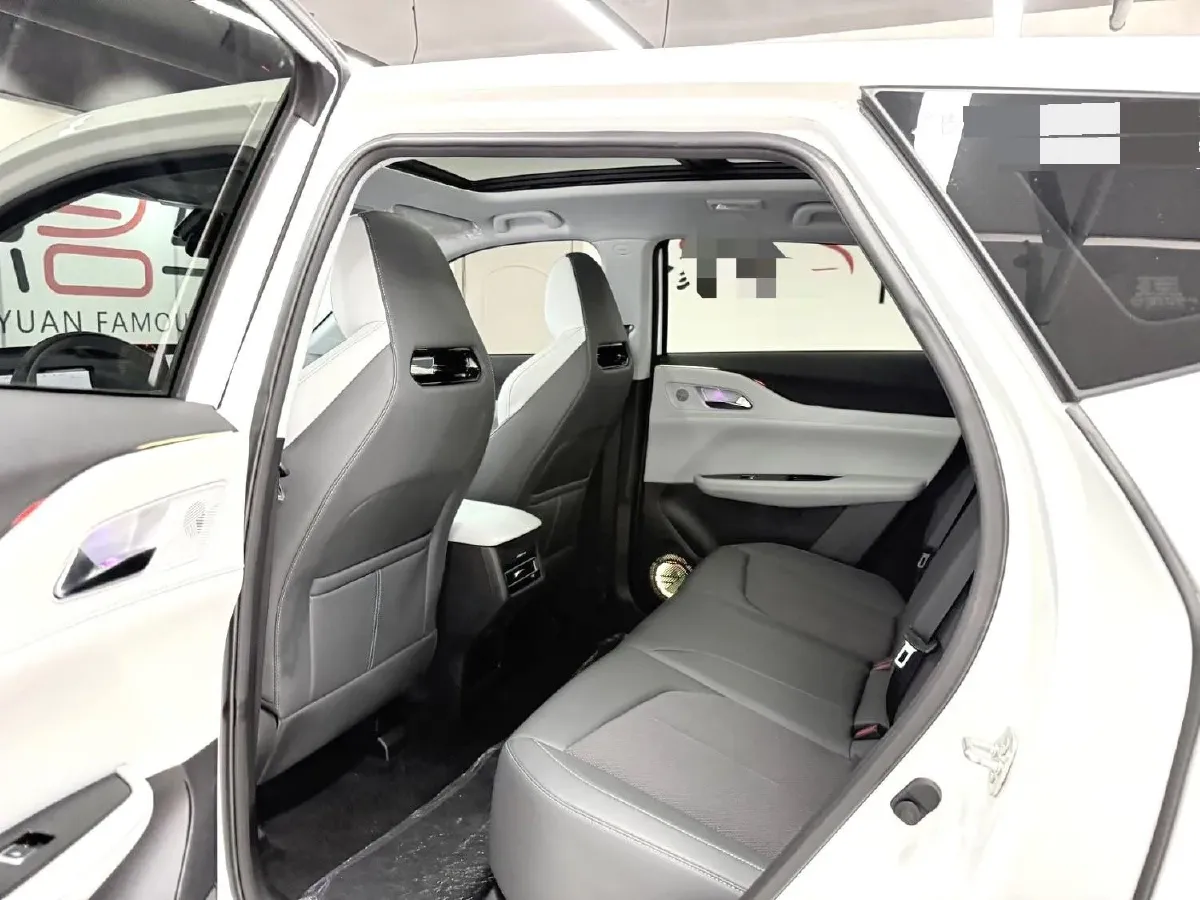 2025 ChangAn UNI-Z 1.5T 188HP L4 7DCT,autocango,china used car exporter,china ev exporter,chinese used car exporter,chinese used ev exporter