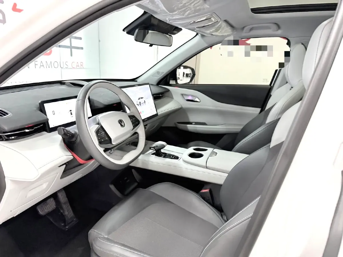 2025 ChangAn UNI-Z 1.5T 188HP L4 7DCT,autocango,china used car exporter,china ev exporter,chinese used car exporter,chinese used ev exporter