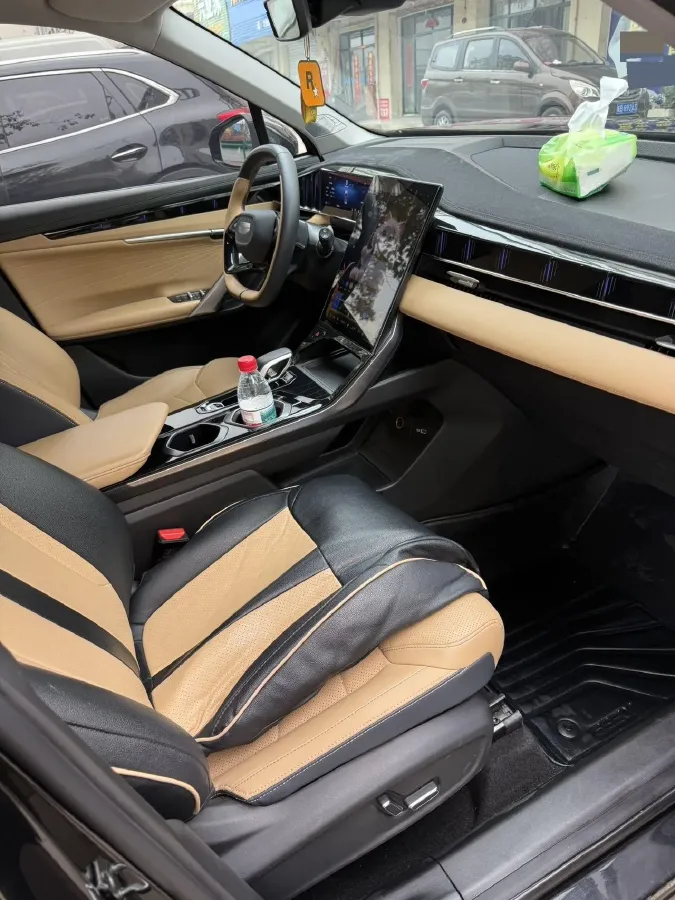 2023 Geely StarRay 2.0T 218HP L4 7DCT,autocango,china used car exporter,china ev exporter,chinese used car exporter,chinese used ev exporter