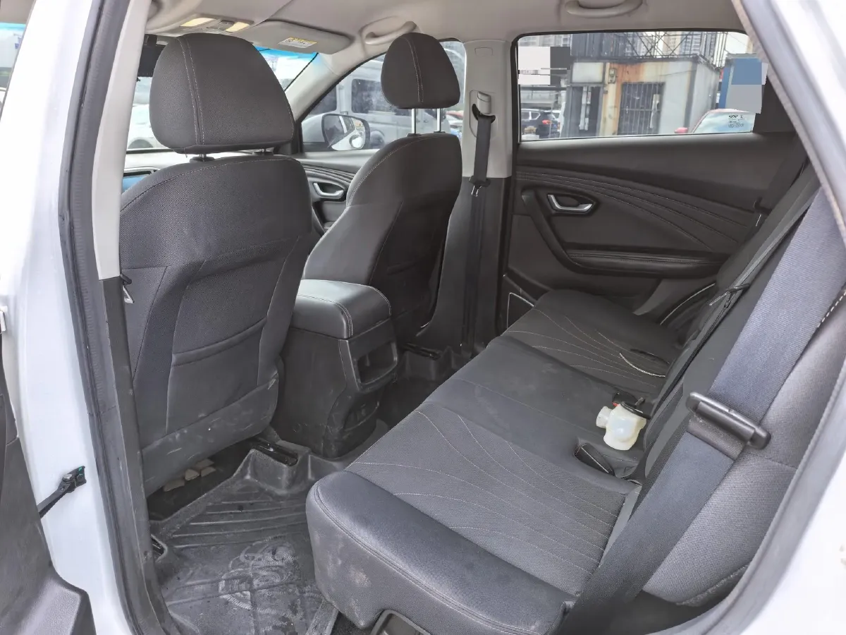 2022 Jetour X70M 1.5T 156HP L4 6MT,autocango,china used car exporter,china ev exporter,chinese used car exporter,chinese used ev exporter