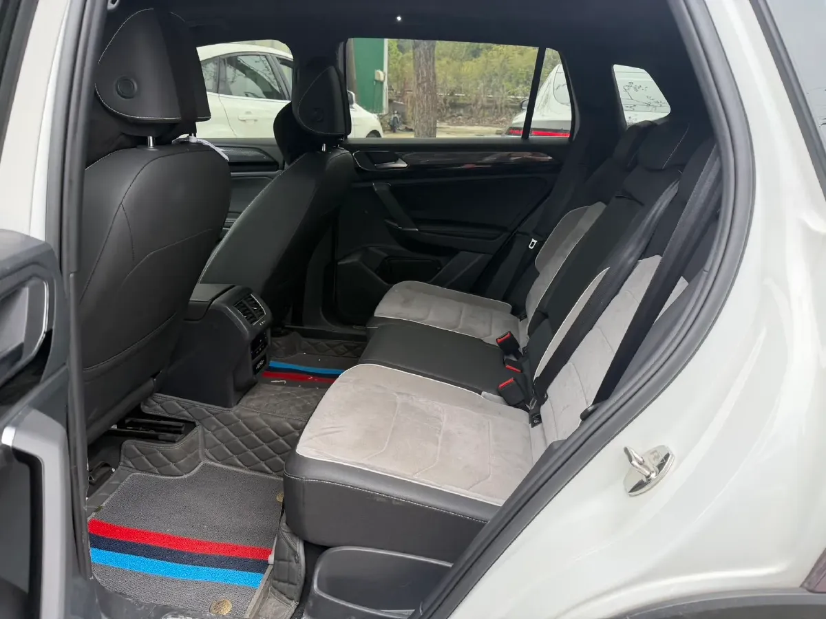 2022 Volkswagen Tayron 2.0T 220HP L4 7DCT,autocango,china used car exporter,china ev exporter,chinese used car exporter,chinese used ev exporter