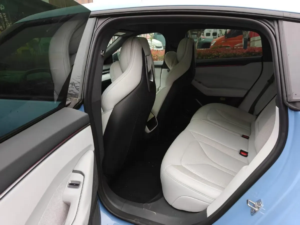 2025 Xpeng P7 BEV,autocango,china used car exporter,china ev exporter,chinese used car exporter,chinese used ev exporter