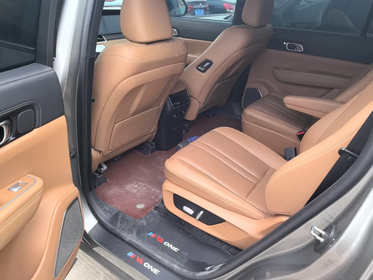 2020 Li ONE Range Extended 131HP REEV 40.5KWH,autocango,china used car exporter,china ev exporter,chinese used car exporter,chinese used ev exporter