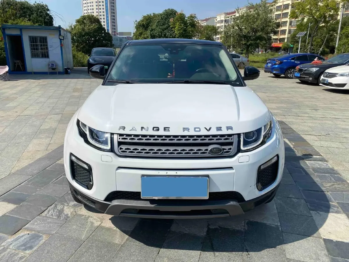 2018 Land Rover Range Rover Evoque 2.0T 241HP L4 9AT,autocango,china used car exporter,china ev exporter,chinese used car exporter,chinese used ev exporter