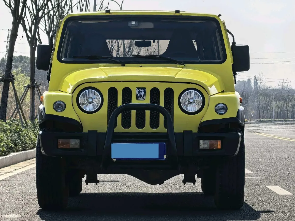 2019 BAW Battle Flag 1.5T 136HP L4 5MT,autocango,china used car exporter,china ev exporter,chinese used car exporter,chinese used ev exporter