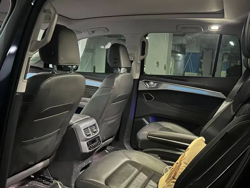 2021 Volkswagen Talagon 2.0T 220HP L4 7DCT,autocango,china used car exporter,china ev exporter,chinese used car exporter,chinese used ev exporter