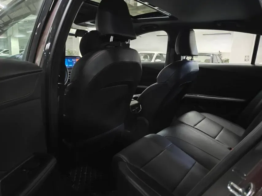 2025 MG 5 1.5T 181HP L4 7DCT,autocango,china used car exporter,china ev exporter,chinese used car exporter,chinese used ev exporter