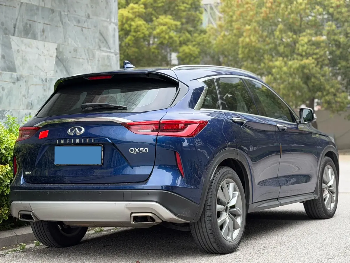 2020 Infiniti QX50 2.0T 272HP L4 CVT,autocango,china used car exporter,china ev exporter,chinese used car exporter,chinese used ev exporter