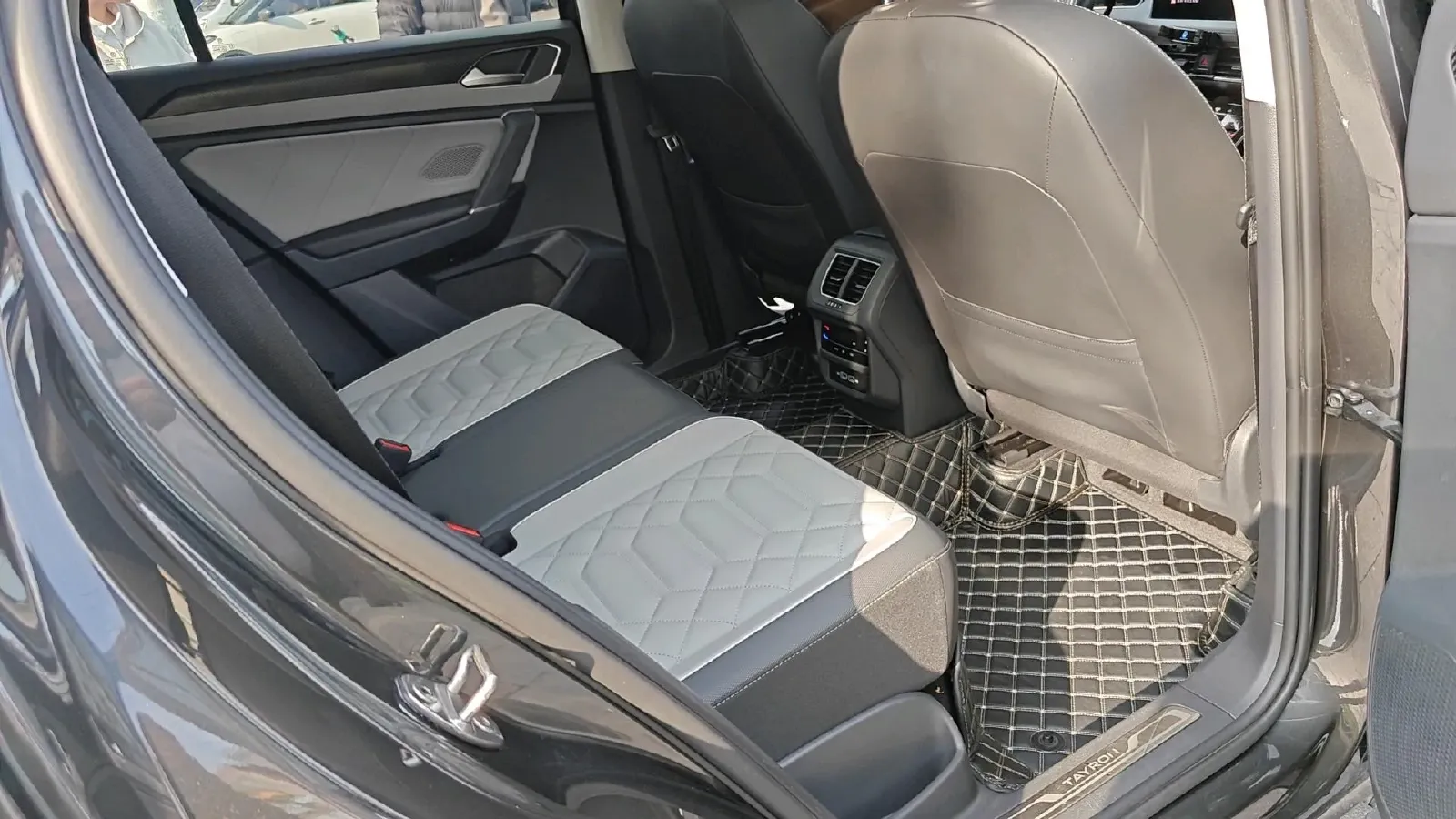 2023 Volkswagen Tayron 1.4T 150HP L4 7DCT,autocango,china used car exporter,china ev exporter,chinese used car exporter,chinese used ev exporter