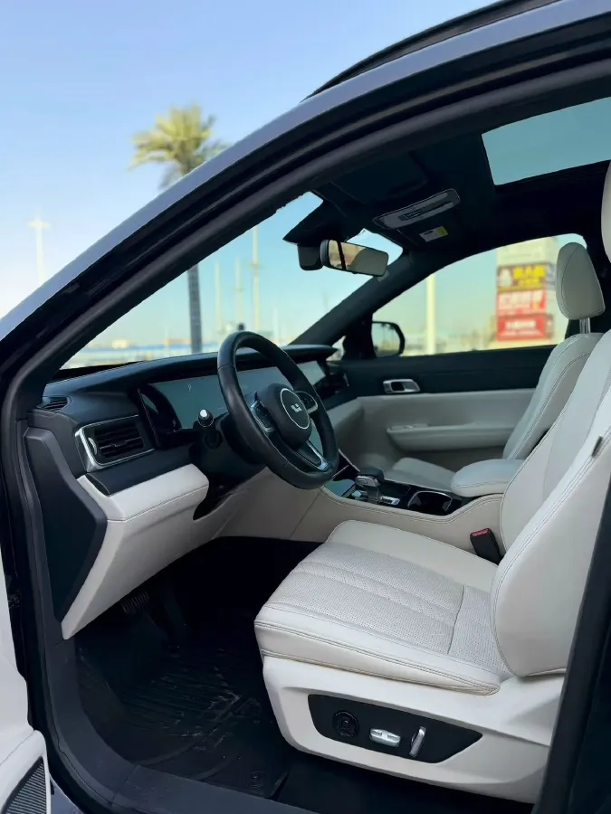 2020 Li ONE Range Extended 131HP REEV 40.5KWH,autocango,china used car exporter,china ev exporter,chinese used car exporter,chinese used ev exporter