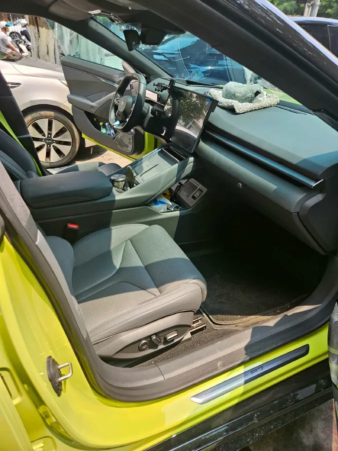 2025 Xpeng P7 BEV,autocango,china used car exporter,china ev exporter,chinese used car exporter,chinese used ev exporter