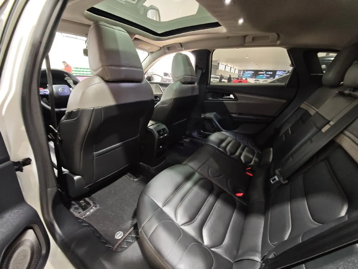 2021 Citroen C5 X 1.6T 175HP L4 8AT,autocango,china used car exporter,china ev exporter,chinese used car exporter,chinese used ev exporter