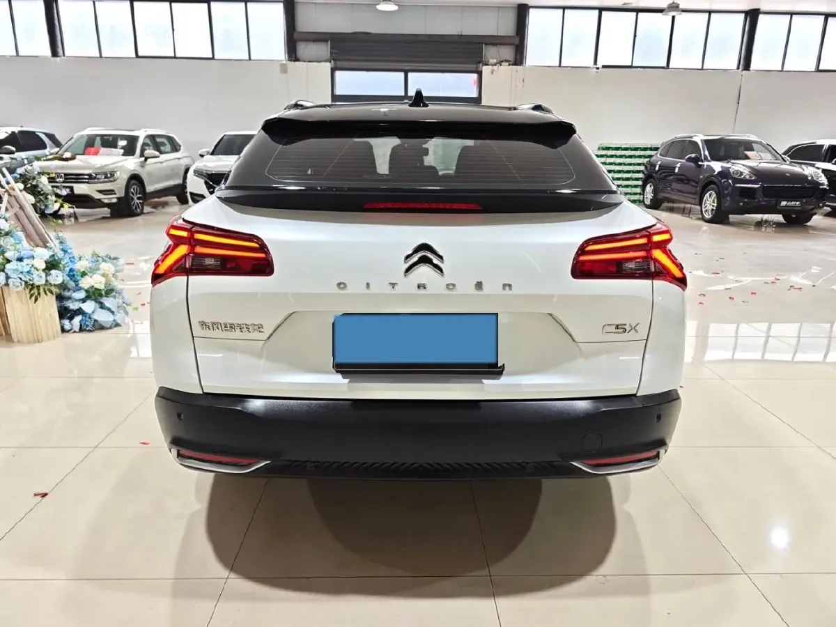 2021 Citroen C5 X 1.6T 175HP L4 8AT,autocango,china used car exporter,china ev exporter,chinese used car exporter,chinese used ev exporter