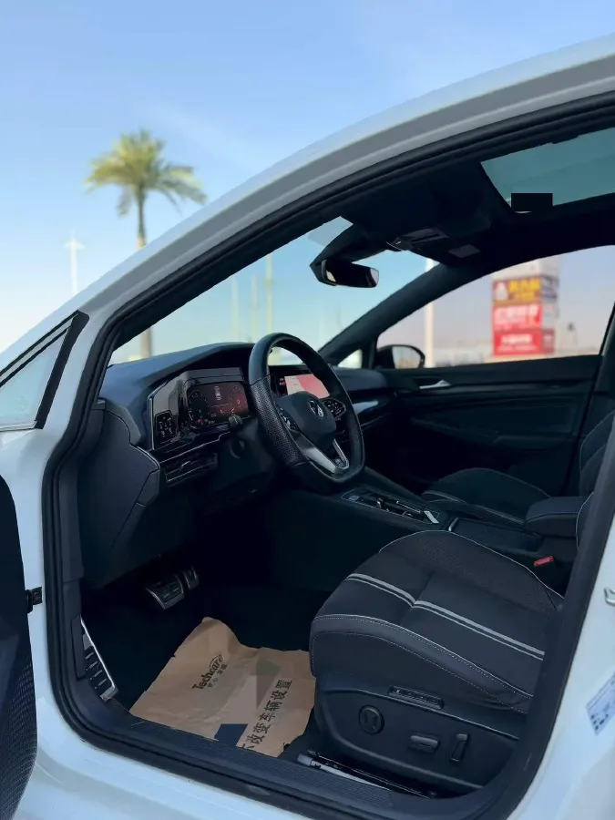 2023 Volkswagen Golf 1.4T 150HP L4 7DCT,autocango,china used car exporter,china ev exporter,chinese used car exporter,chinese used ev exporter