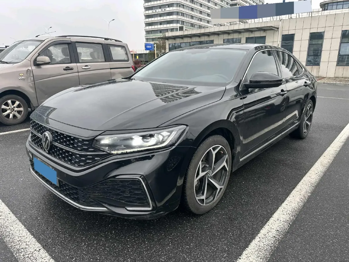 2023 Volkswagen Passat 2.0T 186HP L4 7DCT,autocango,china used car exporter,china ev exporter,chinese used car exporter,chinese used ev exporter