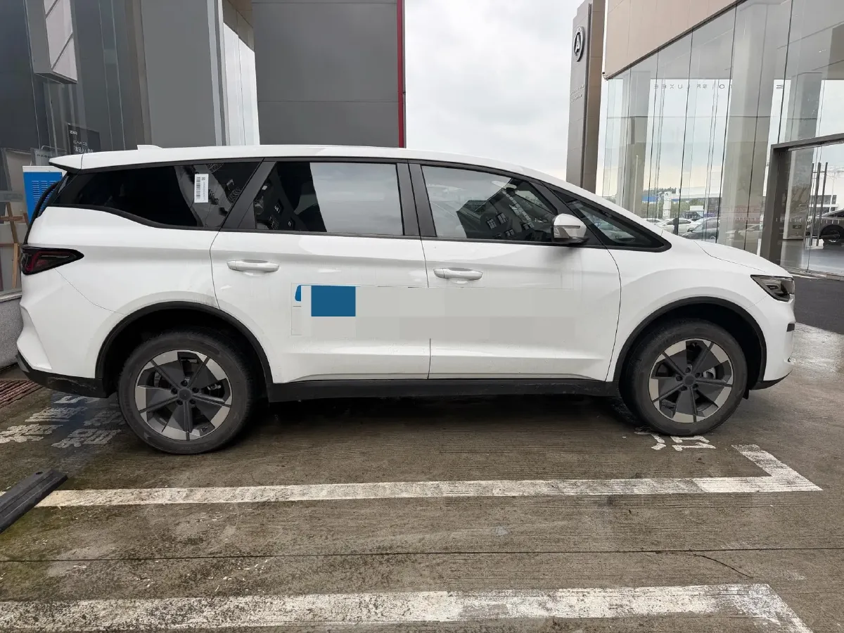 2025 Livan 8 BEV 68.03KWH,autocango,china used car exporter,china ev exporter,chinese used car exporter,chinese used ev exporter