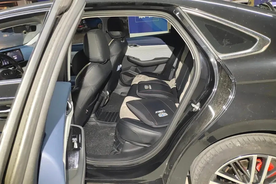 2021 Geely Preface 2.0T 190HP L4 7DCT,autocango,china used car exporter,china ev exporter,chinese used car exporter,chinese used ev exporter