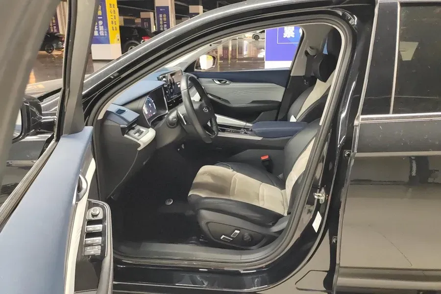 2021 Geely Preface 2.0T 190HP L4 7DCT,autocango,china used car exporter,china ev exporter,chinese used car exporter,chinese used ev exporter