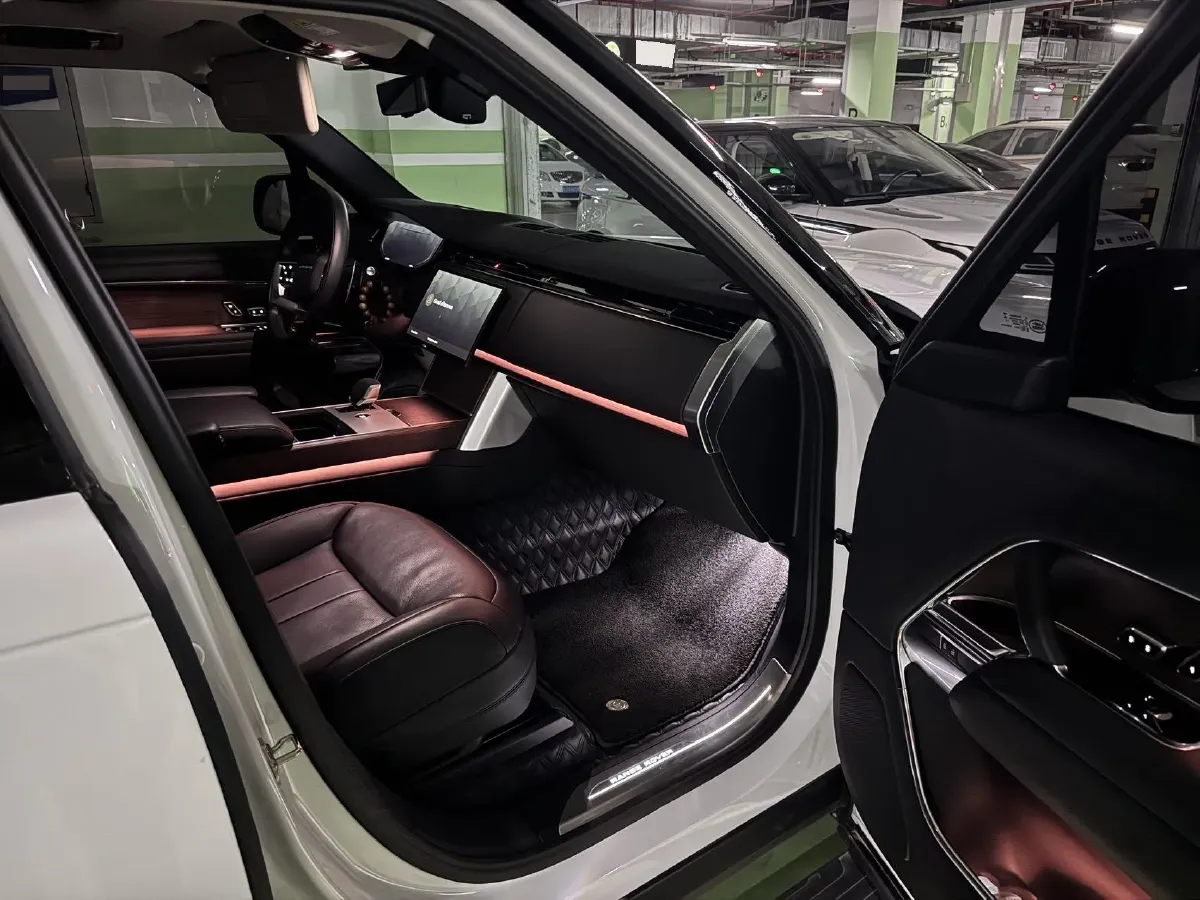 2024 Land Rover Range Rover 3.0T 400HP L6 8AT,autocango,china used car exporter,china ev exporter,chinese used car exporter,chinese used ev exporter