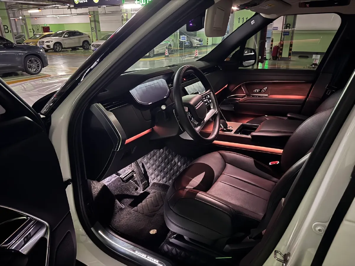 2024 Land Rover Range Rover 3.0T 400HP L6 8AT,autocango,china used car exporter,china ev exporter,chinese used car exporter,chinese used ev exporter