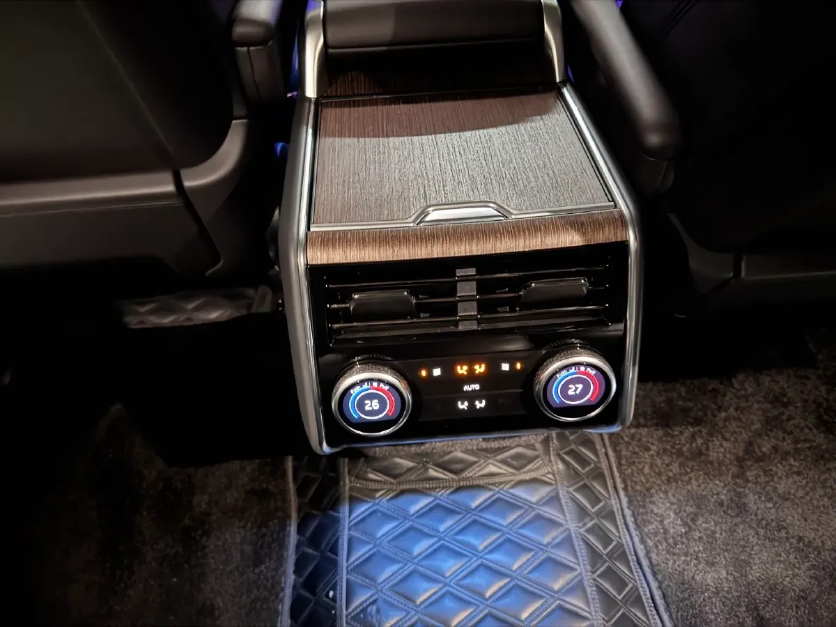 2024 Land Rover Range Rover 3.0T 400HP L6 8AT,autocango,china used car exporter,china ev exporter,chinese used car exporter,chinese used ev exporter