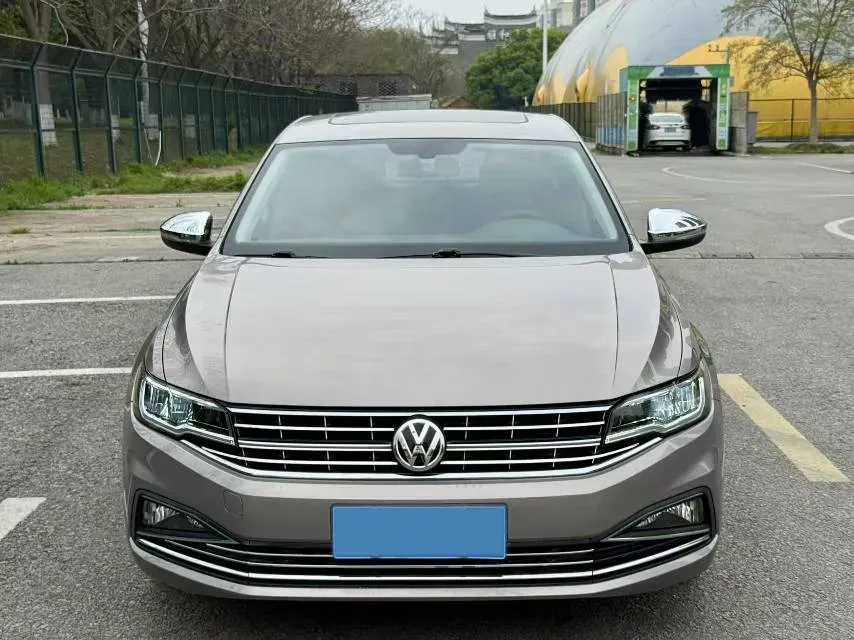 2019 Volkswagen Golf Sportsvan 1.6L 110HP L4 6AT,autocango,china used car exporter,china ev exporter,chinese used car exporter,chinese used ev exporter