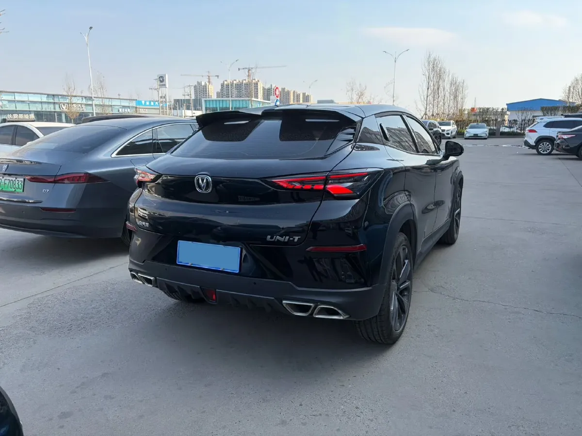 2022 ChangAn UNI-T 1.5T 188HP L4 7DCT,autocango,china used car exporter,china ev exporter,chinese used car exporter,chinese used ev exporter