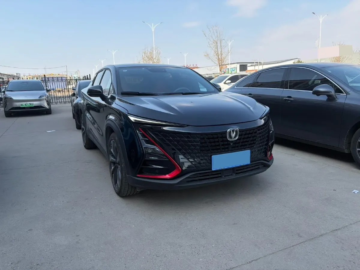 2022 ChangAn UNI-T 1.5T 188HP L4 7DCT,autocango,china used car exporter,china ev exporter,chinese used car exporter,chinese used ev exporter