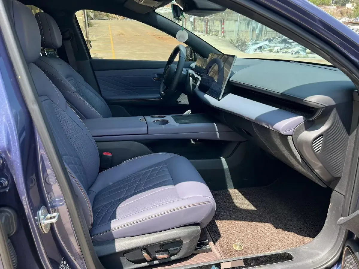 2025 BaoJun XiangJing 1.5T 143HP L4 1DHT PHEV,autocango,china used car exporter,china ev exporter,chinese used car exporter,chinese used ev exporter