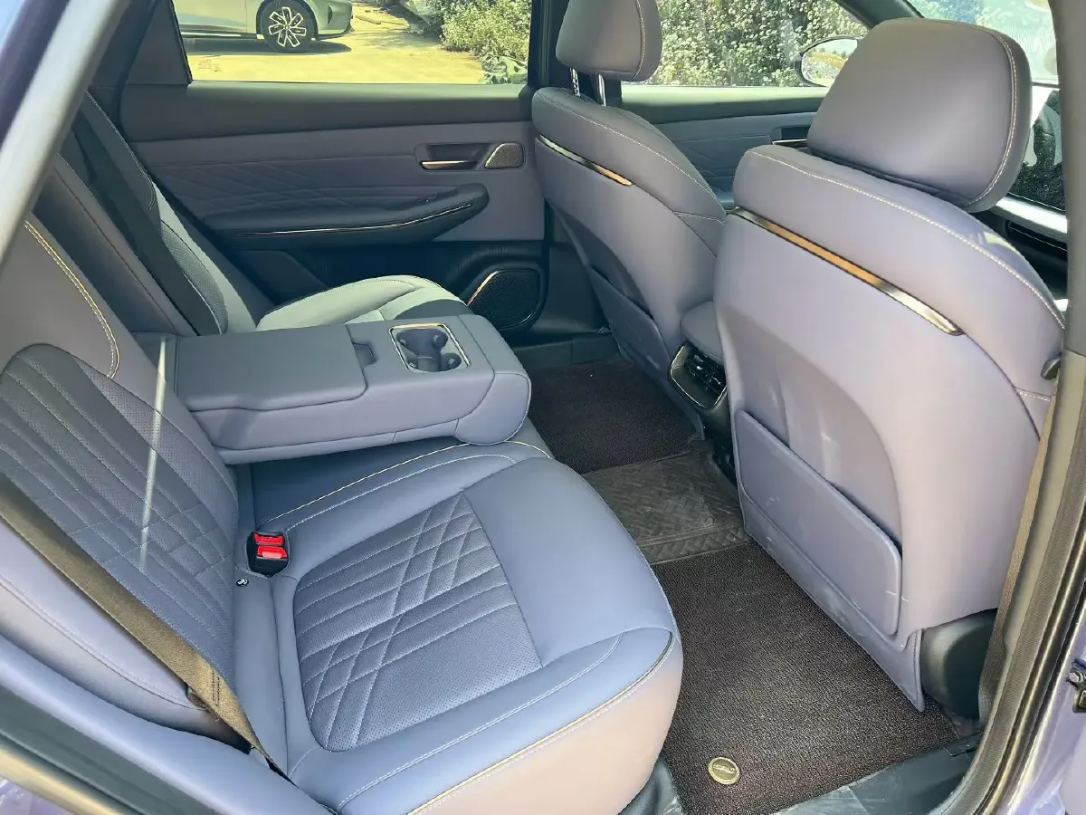 2025 BaoJun XiangJing 1.5T 143HP L4 1DHT PHEV,autocango,china used car exporter,china ev exporter,chinese used car exporter,chinese used ev exporter