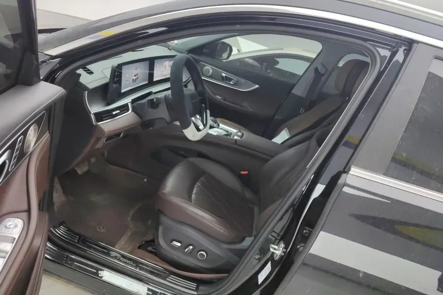 2024 Chery Tiggo 8 PRO 2.0T 254HP L4 7DCT,autocango,china used car exporter,china ev exporter,chinese used car exporter,chinese used ev exporter