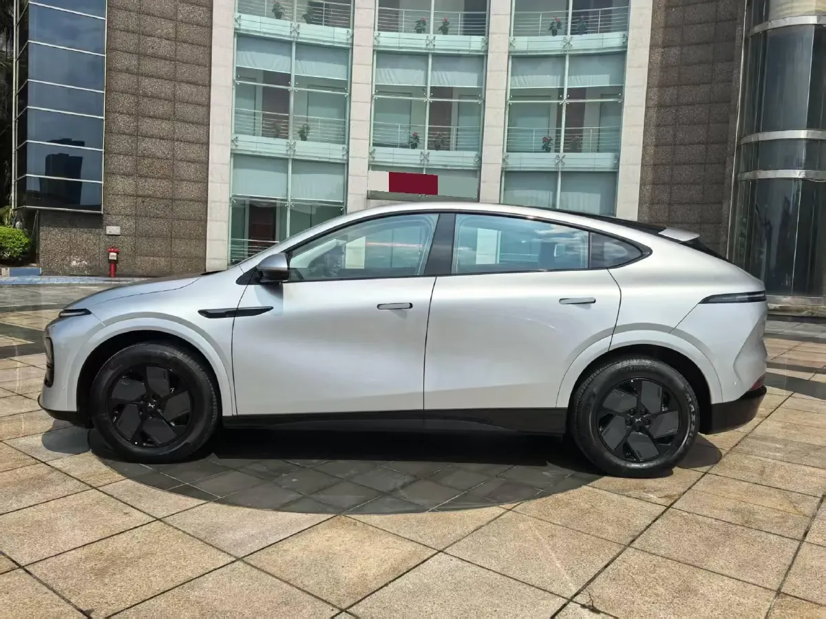 2025 Xpeng G6 BEV 68.5KWH,autocango,china used car exporter,china ev exporter,chinese used car exporter,chinese used ev exporter