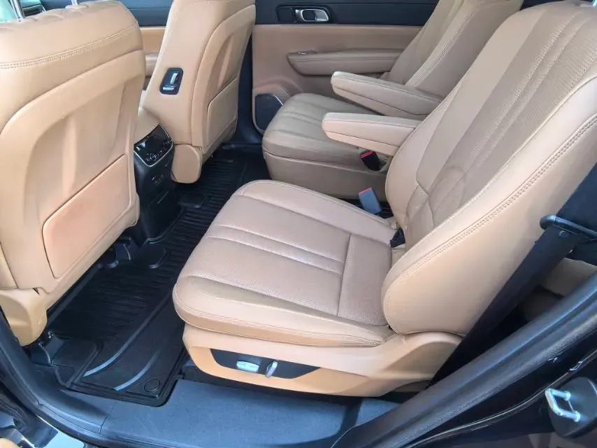 2020 Li ONE Range Extended 131HP REEV 40.5KWH,autocango,china used car exporter,china ev exporter,chinese used car exporter,chinese used ev exporter