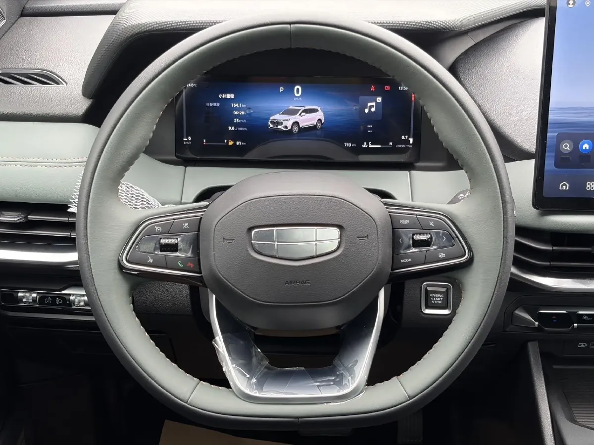 2024 Geely Okavango L 2.0T 218HP L4 7DCT,autocango,china used car exporter,china ev exporter,chinese used car exporter,chinese used ev exporter