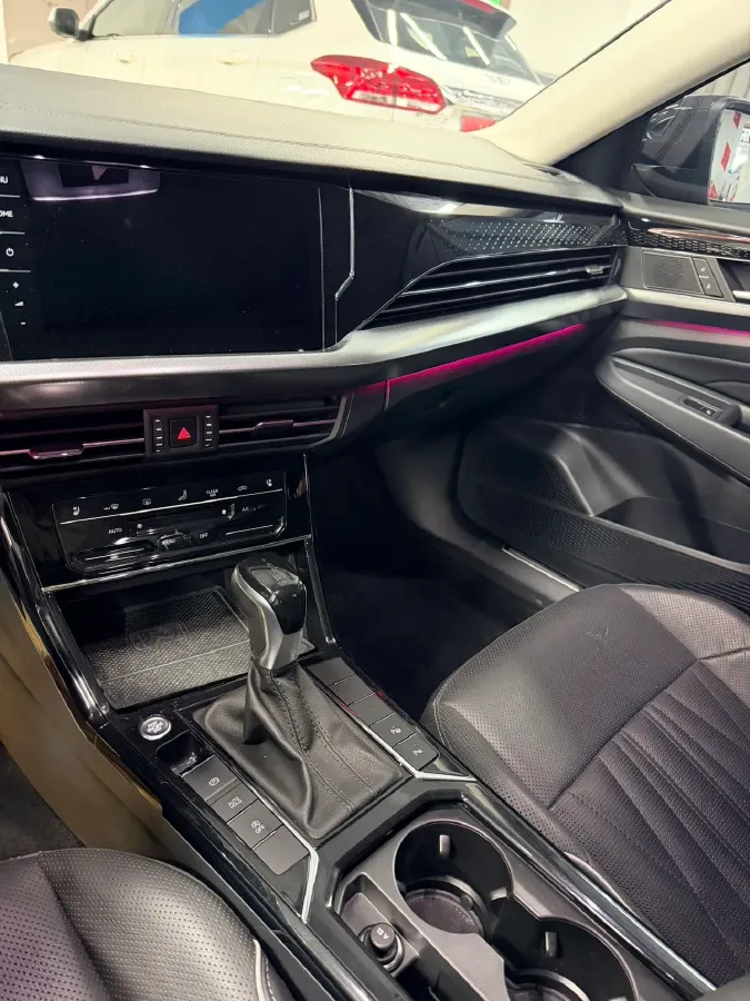 2022 Xpeng P7 BEV 60.2KWH,autocango,china used car exporter,china ev exporter,chinese used car exporter,chinese used ev exporter