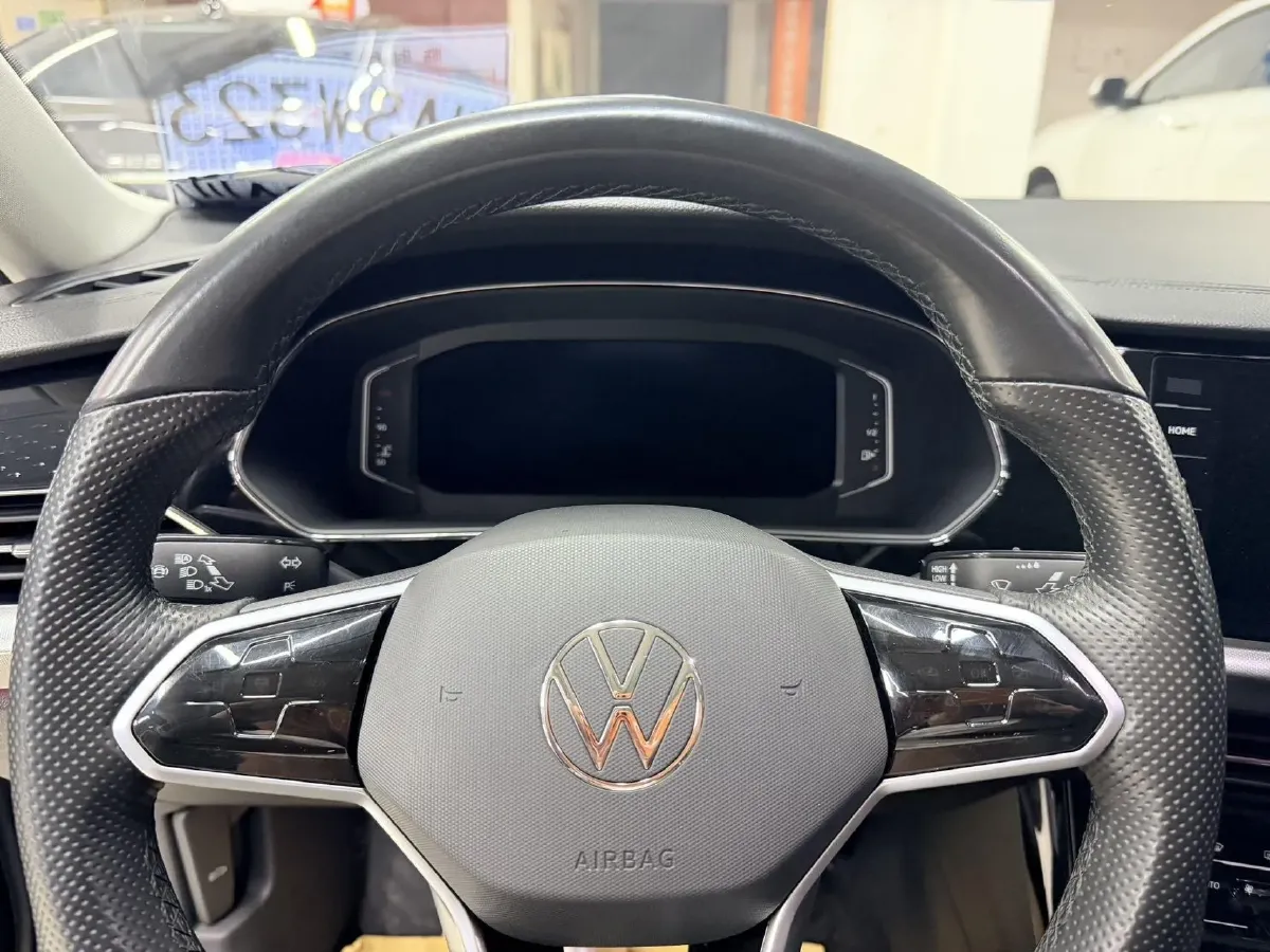 2022 Xpeng P7 BEV 60.2KWH,autocango,china used car exporter,china ev exporter,chinese used car exporter,chinese used ev exporter