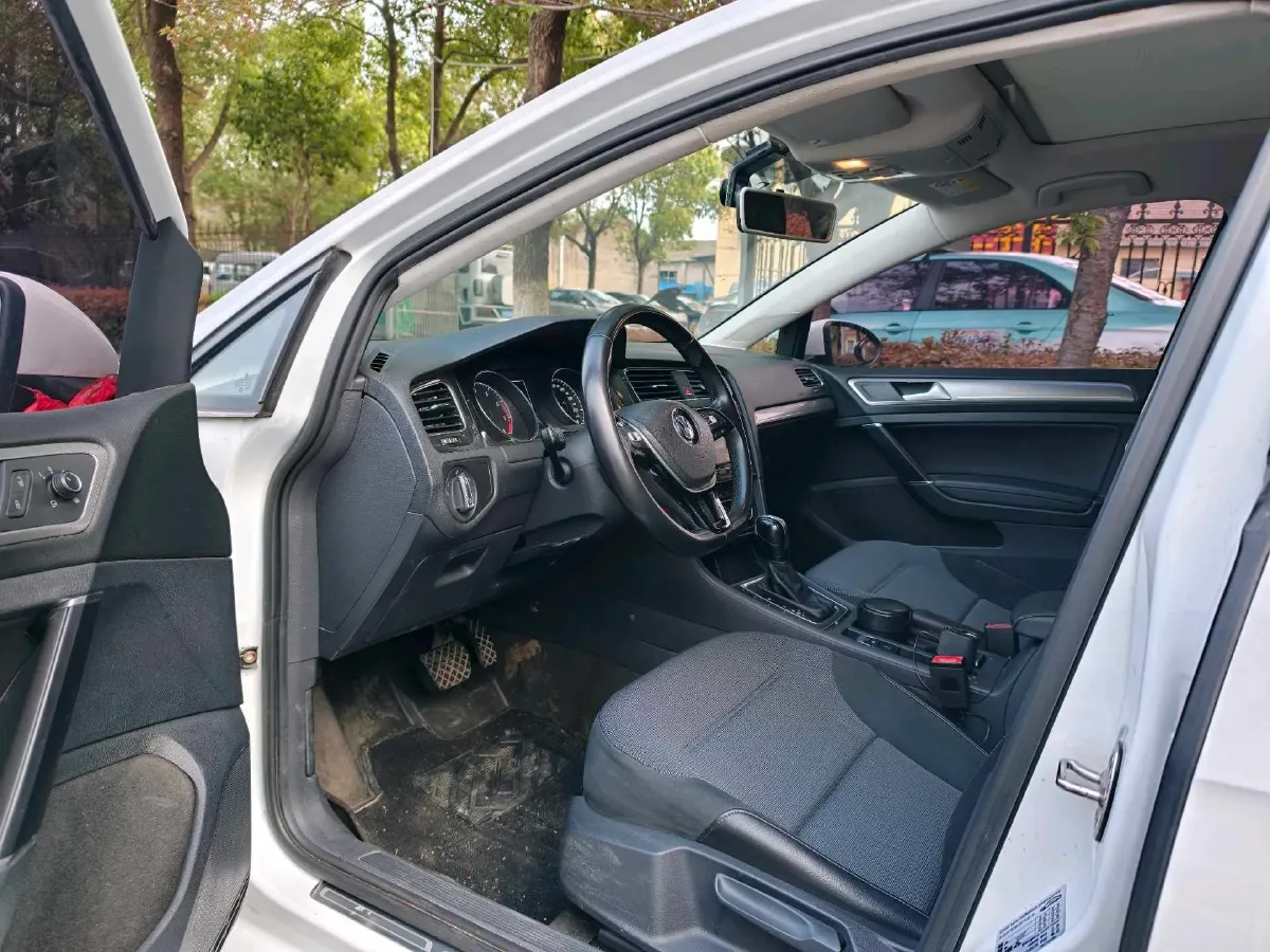 2018 Volkswagen Golf 1.6L 110HP L4 6AT,autocango,china used car exporter,china ev exporter,chinese used car exporter,chinese used ev exporter