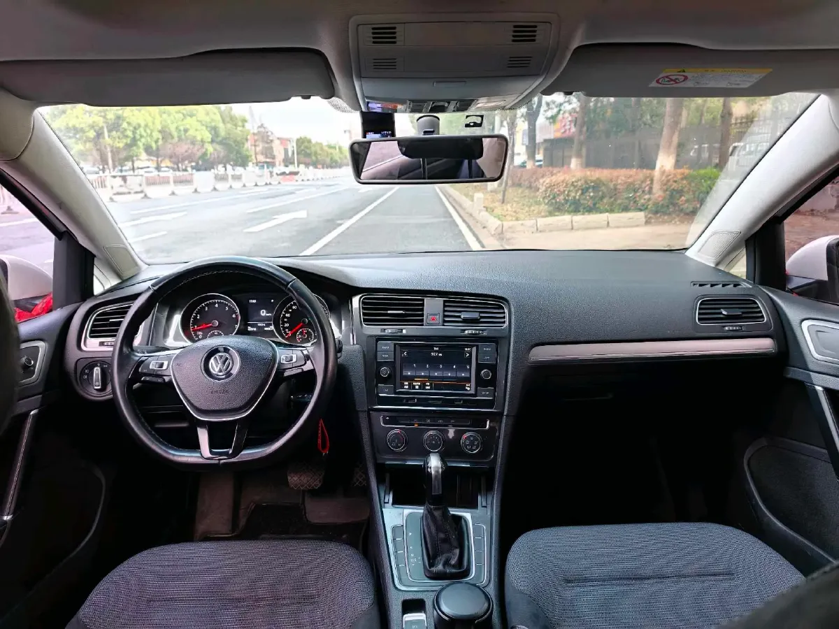 2018 Volkswagen Golf 1.6L 110HP L4 6AT,autocango,china used car exporter,china ev exporter,chinese used car exporter,chinese used ev exporter