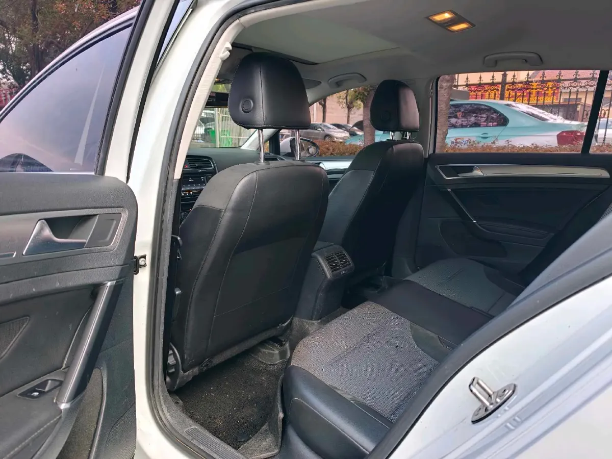 2018 Volkswagen Golf 1.6L 110HP L4 6AT,autocango,china used car exporter,china ev exporter,chinese used car exporter,chinese used ev exporter