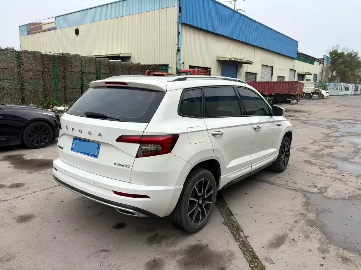 2021 Skoda Karoq 1.4T 150HP L4 7DCT,autocango,china used car exporter,china ev exporter,chinese used car exporter,chinese used ev exporter